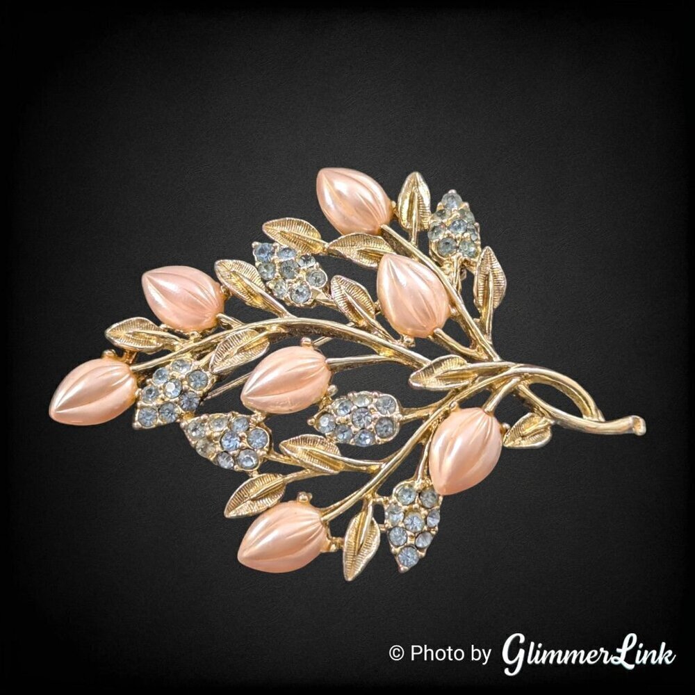 Vintage Dodds 11W 30 St Inc Unique Floral Spray Bouquet Gold Tone Brooch